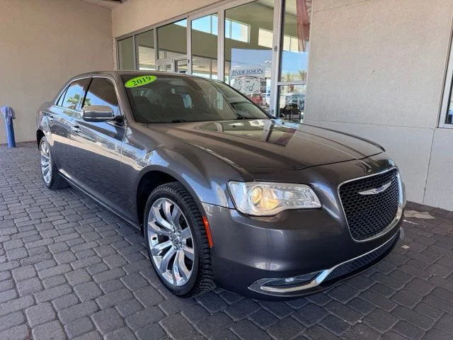 Certified Used 2019 Granite Crystal Clearcoat Metallic Chrysler Limited image 7