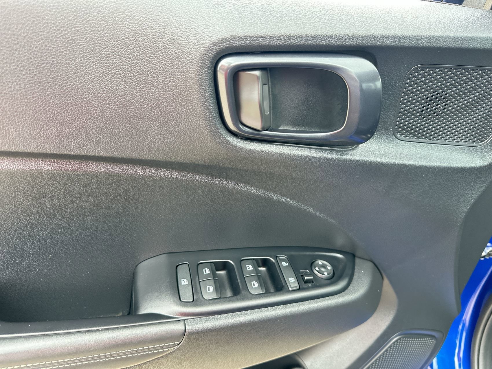 Used 2025 Intense Blue Hyundai Limited image 13
