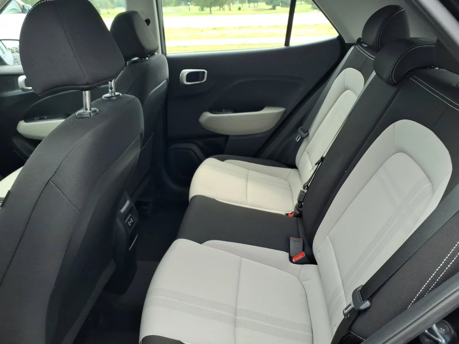Used 2025 Onyx Black Hyundai SEL image 28