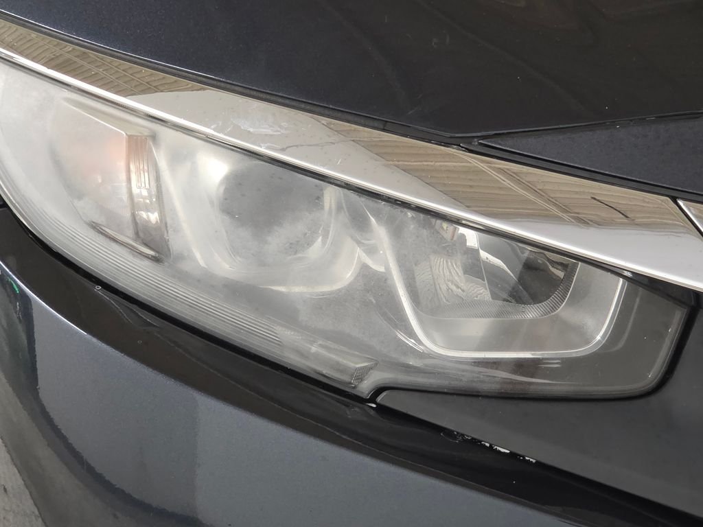 Used 2018  Honda LX image 14