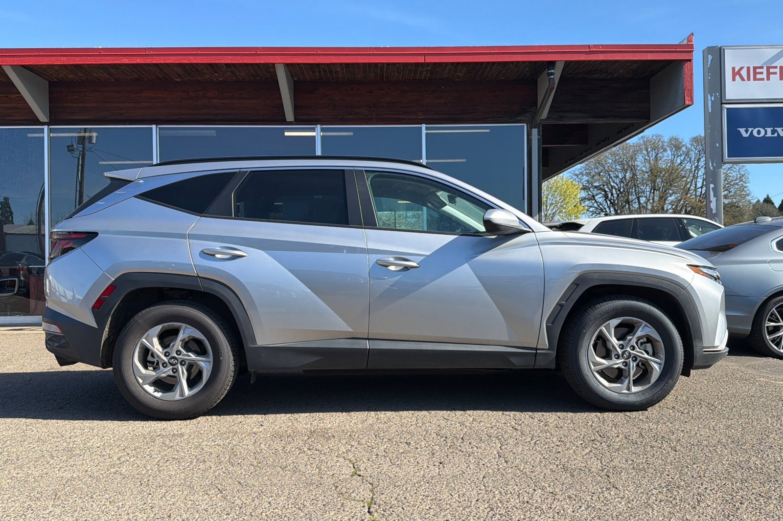 Used 2024 Shimmering Silver Hyundai SEL image 3