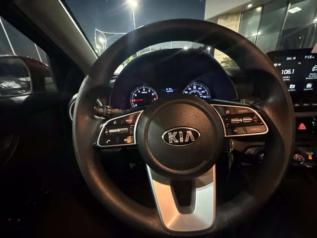 Used 2021 Red Kia LXS image 20