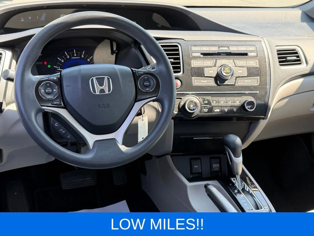 Used 2013  Honda LX image 6
