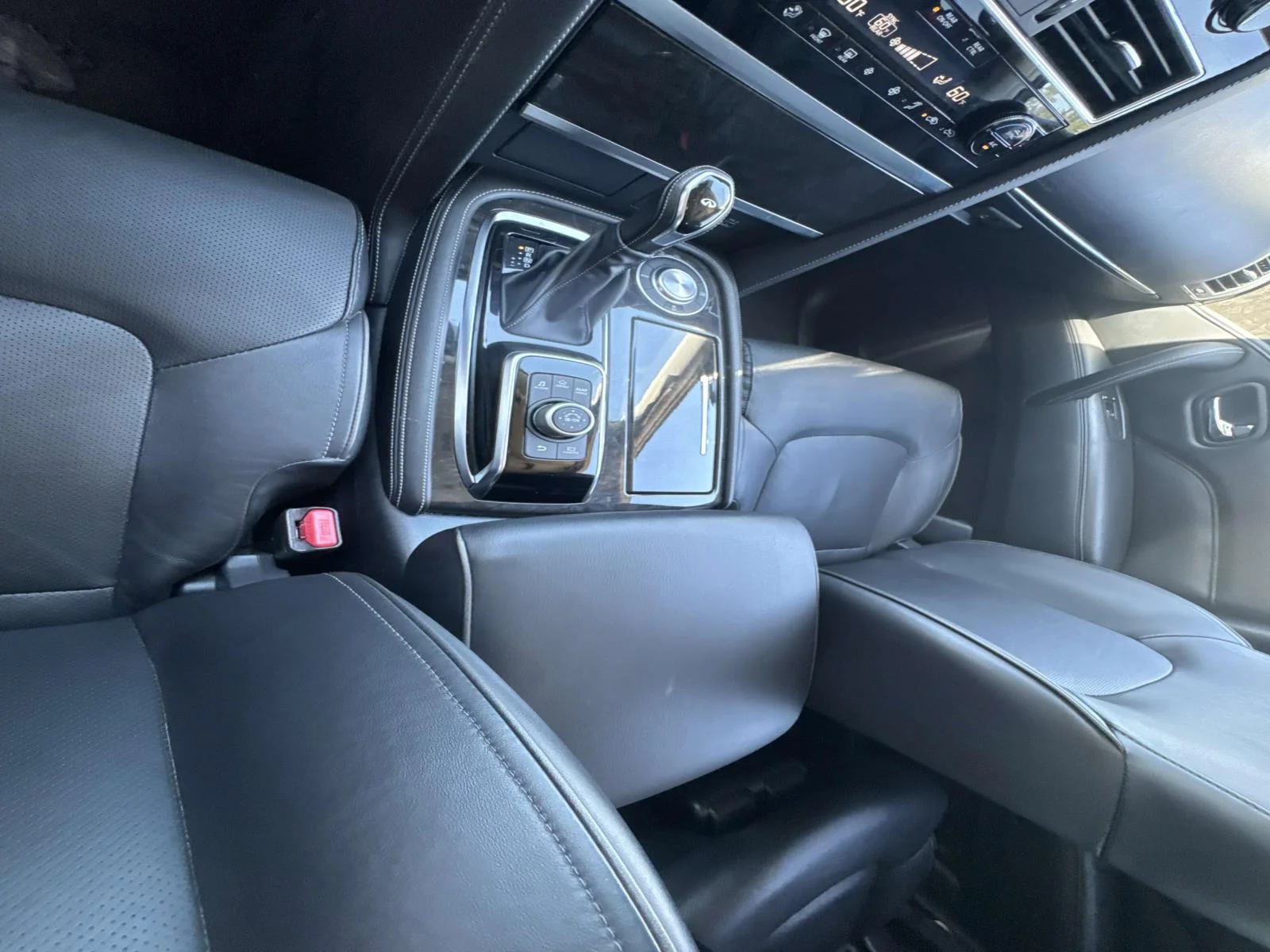 Used 2024 Blue INFINITI LUXE RWD image 23