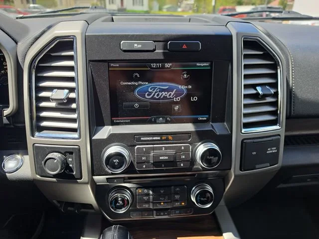 Used 2015 Gray Ford LARIAT image 26