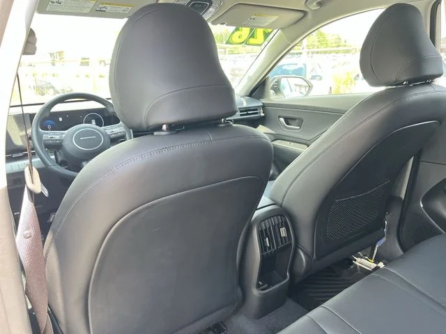 Used 2026 White Hyundai SEL Premium image 35