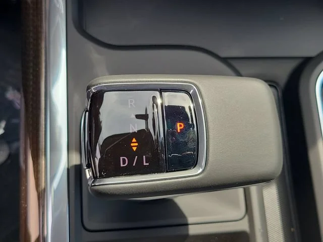 New 2026 Summit White Chevrolet RST image 33