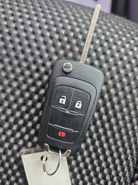 Used 2016 SILVER ICE METALLIC Chevrolet LT image 28