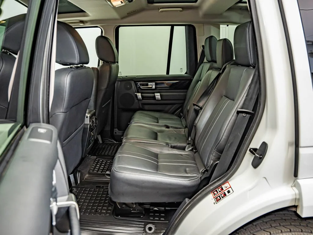 Used 2016 White Land Rover HSE image 33