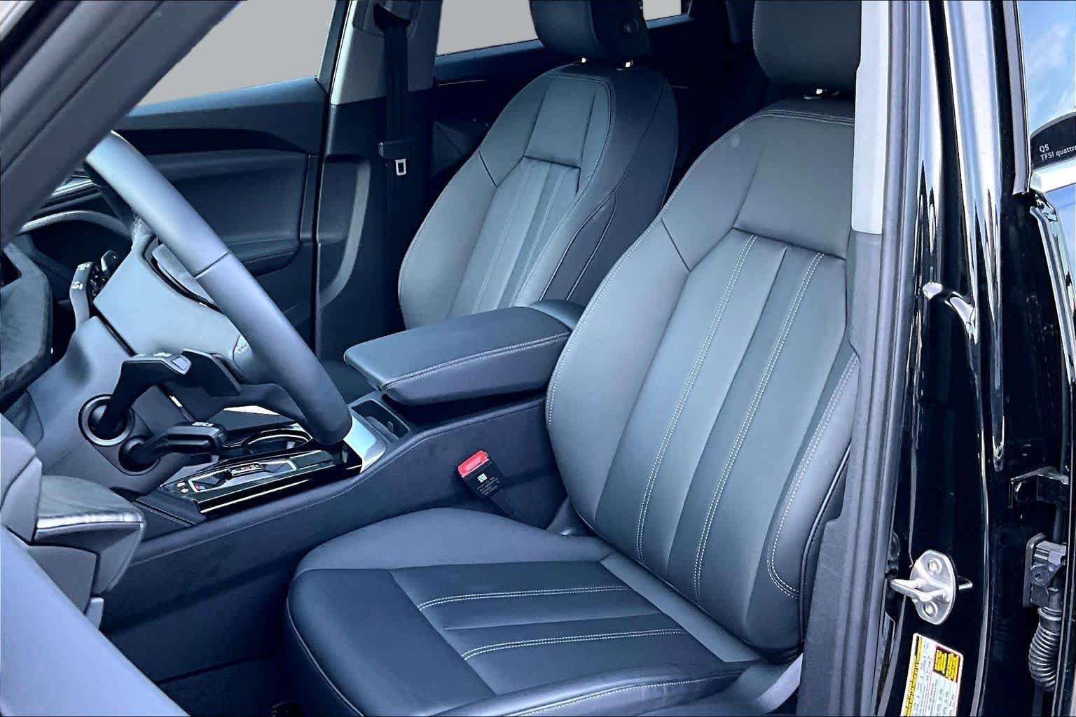 Used 2025 Mythos Black Metallic Audi Premium image 8