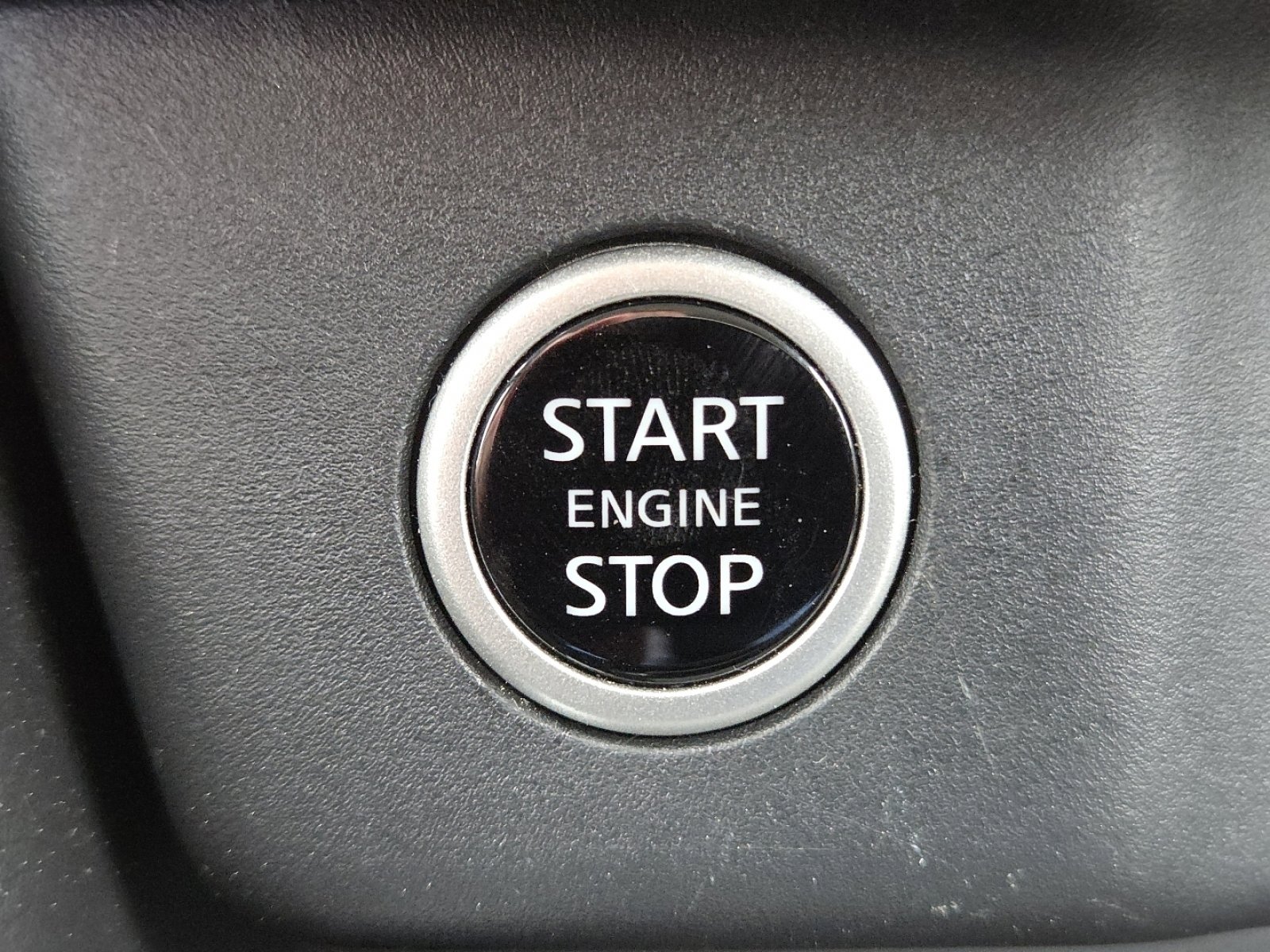 2023 Nissan Rogue SV - Photo 6