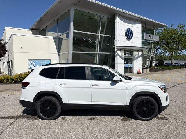 New 2026 White Volkswagen 2.0T SE w/Technology image 10