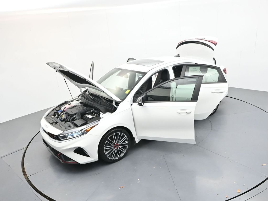 Used 2023 Snow White Pearl Kia GT image 35