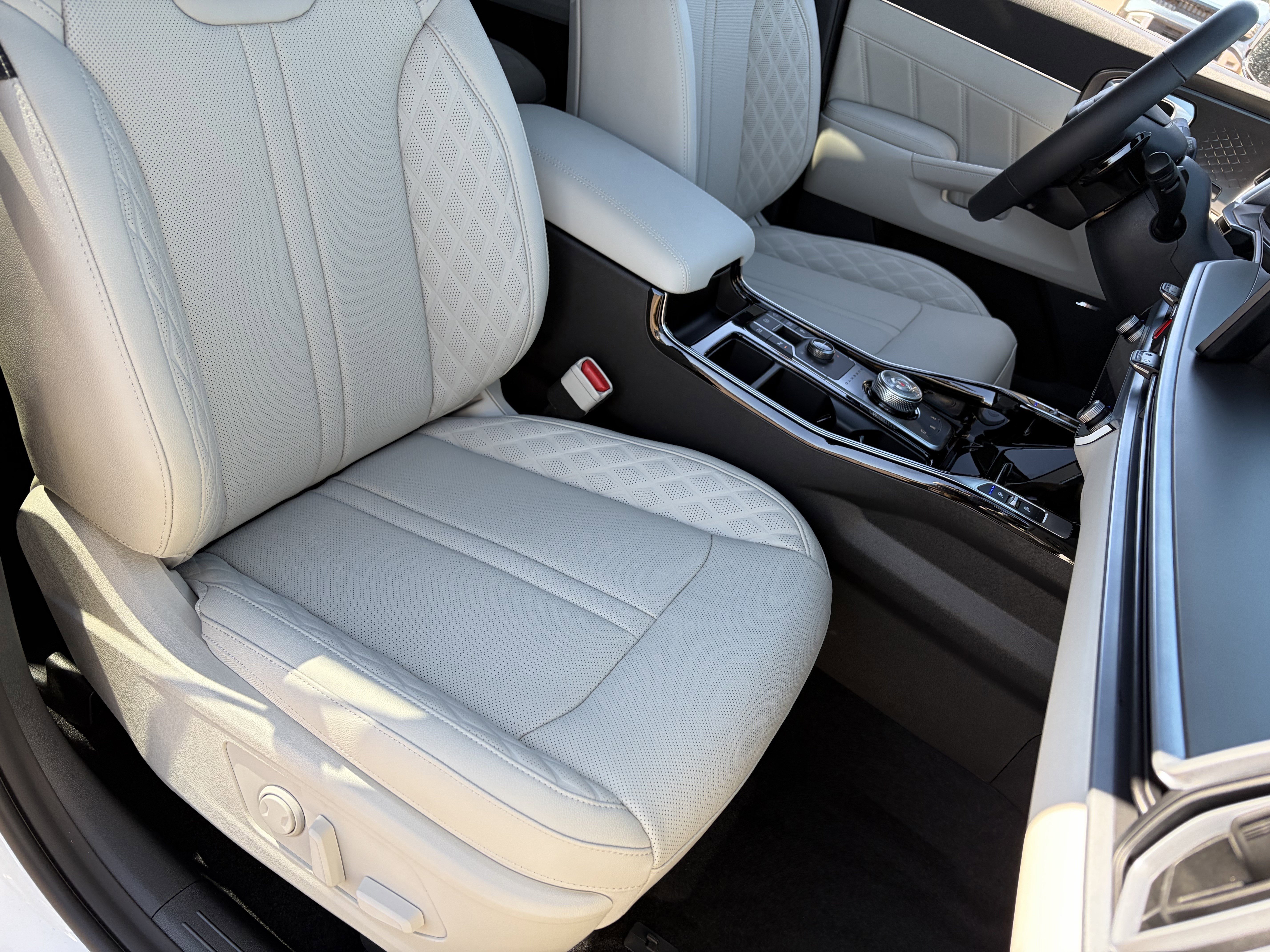 New 2026 Snow White Pearl Kia X-Line SX Prestige AWD image 8