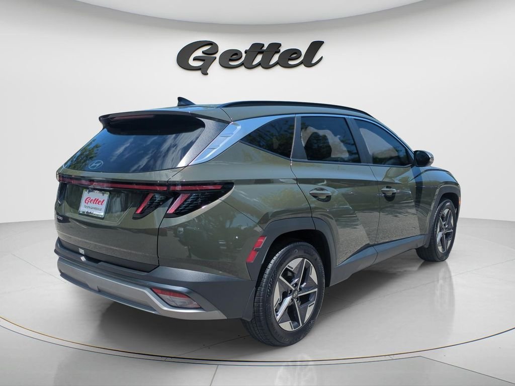 Used 2025 Green Hyundai SEL Convenience image 5