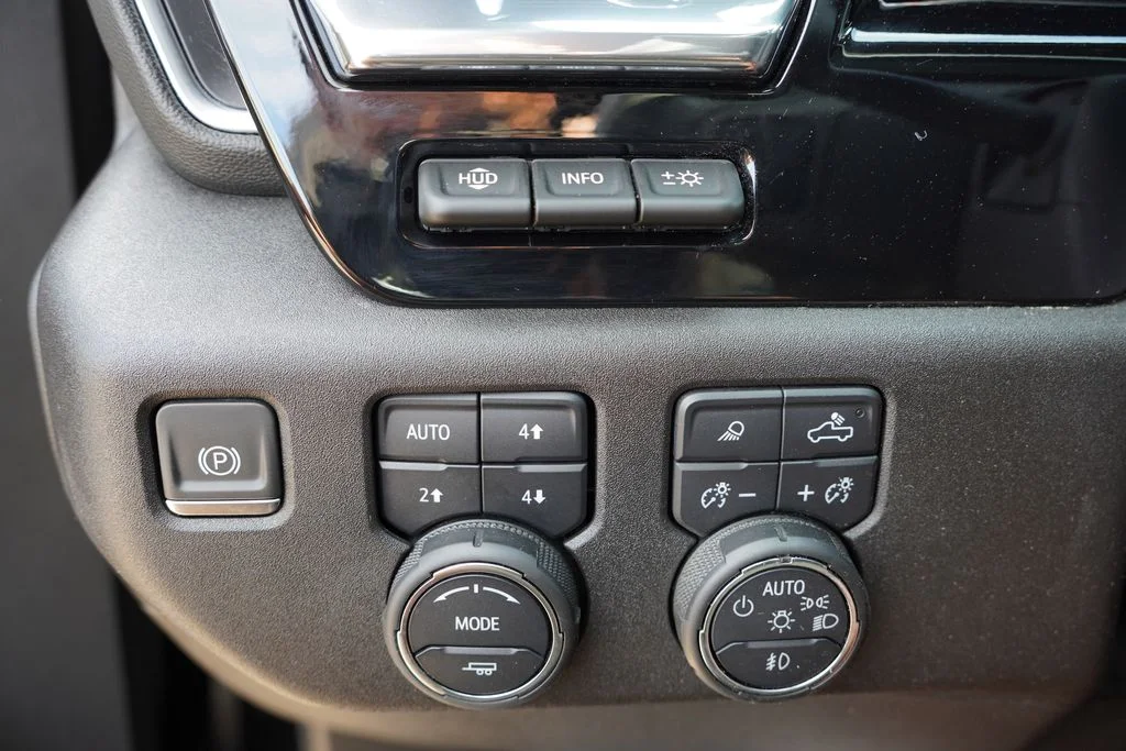 Used 2024 Black Chevrolet High Country image 28