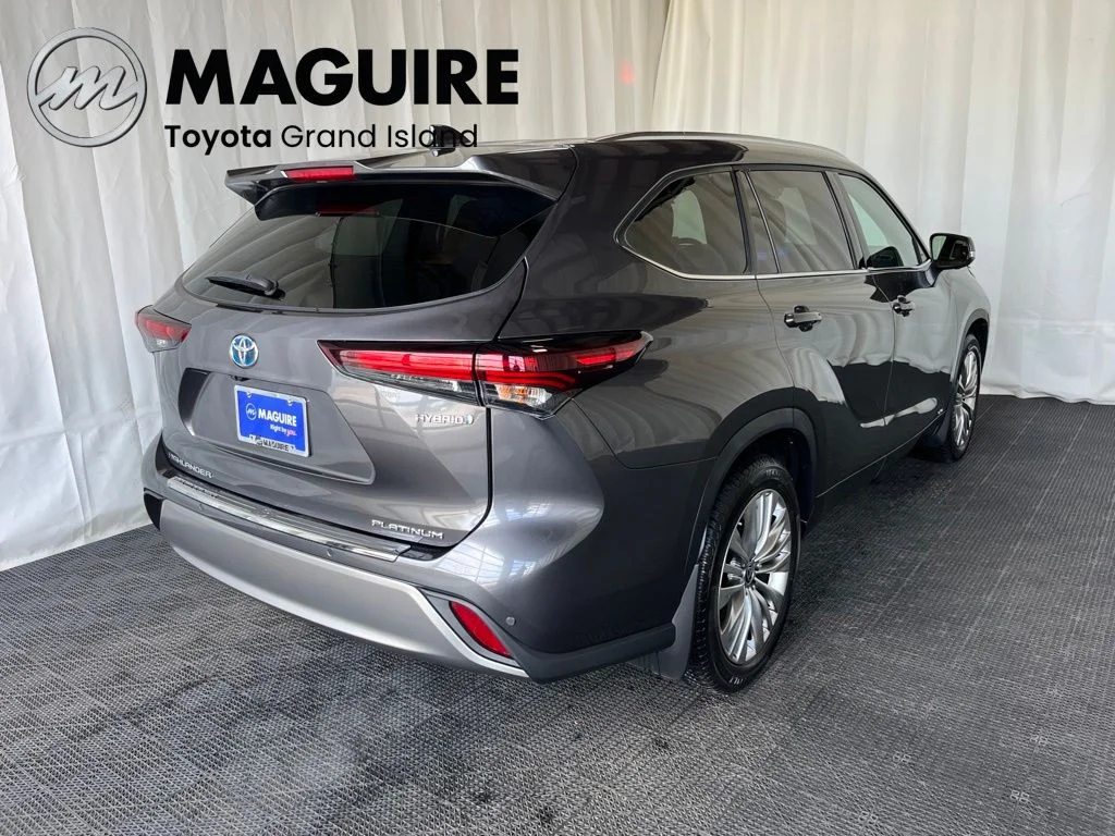 Used 2024 Gray Toyota Platinum image 32