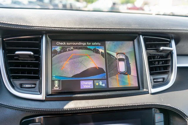 Used 2019 White INFINITI ESSENTIAL image 31