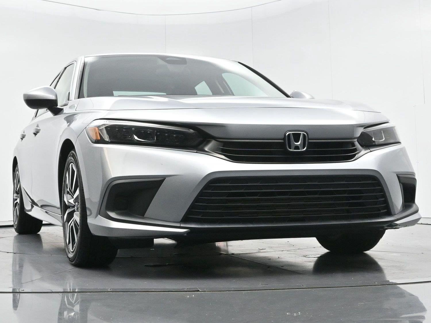Used 2023 Lunar Silver Metallic Honda EX image 42