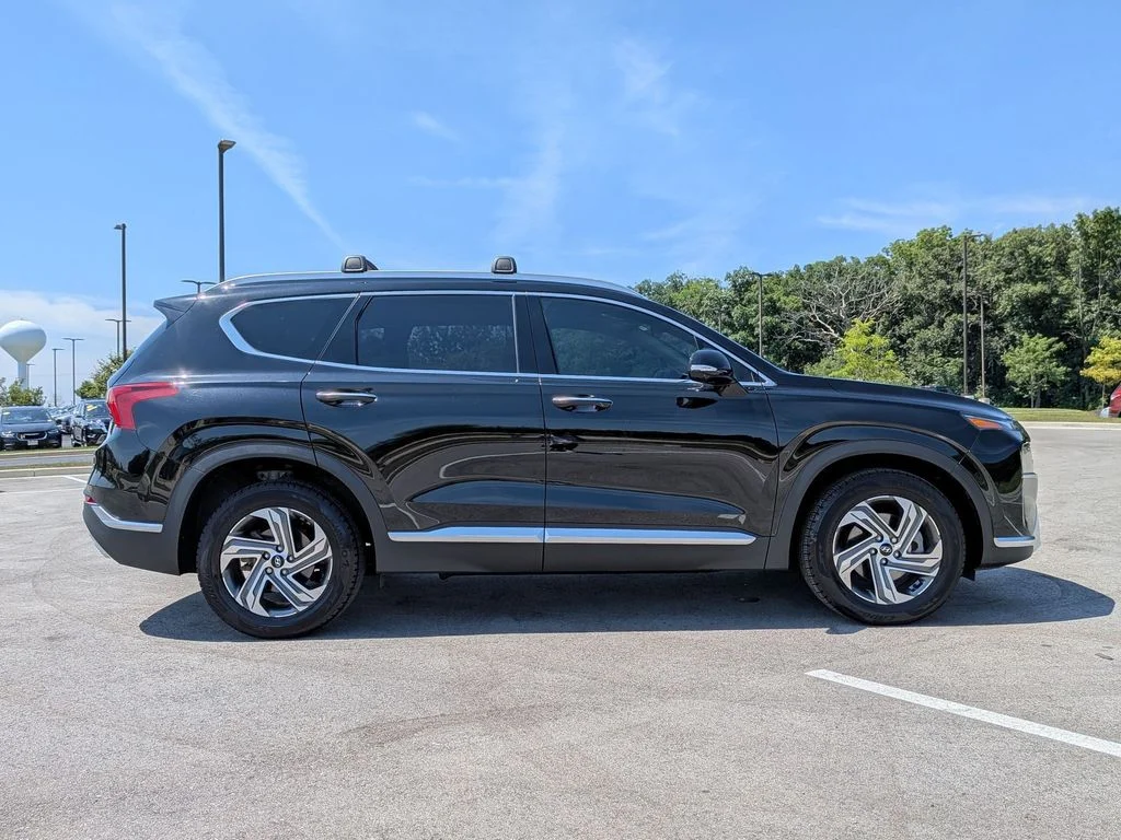 Used 2023 Black Hyundai SEL image 8