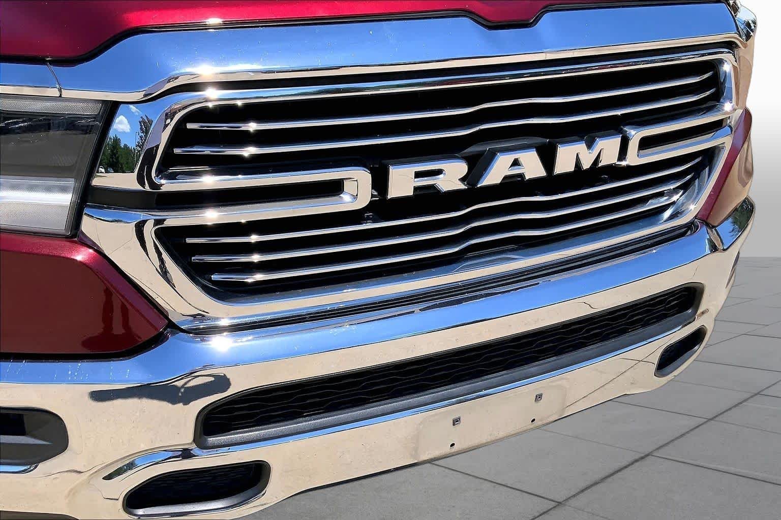 Used 2019 Delmonico Red Pearlcoat Ram Laramie image 31