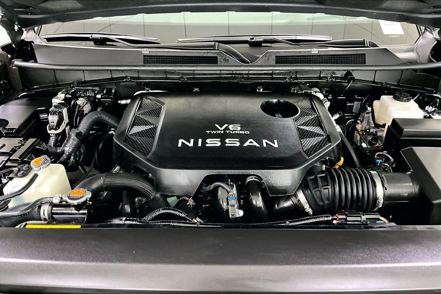 New 2026 Gun Metallic / Super Black Two-tone Nissan Platinum Reserve image 19