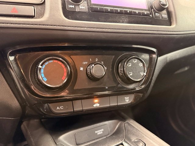 Used 2018  Honda LX image 12
