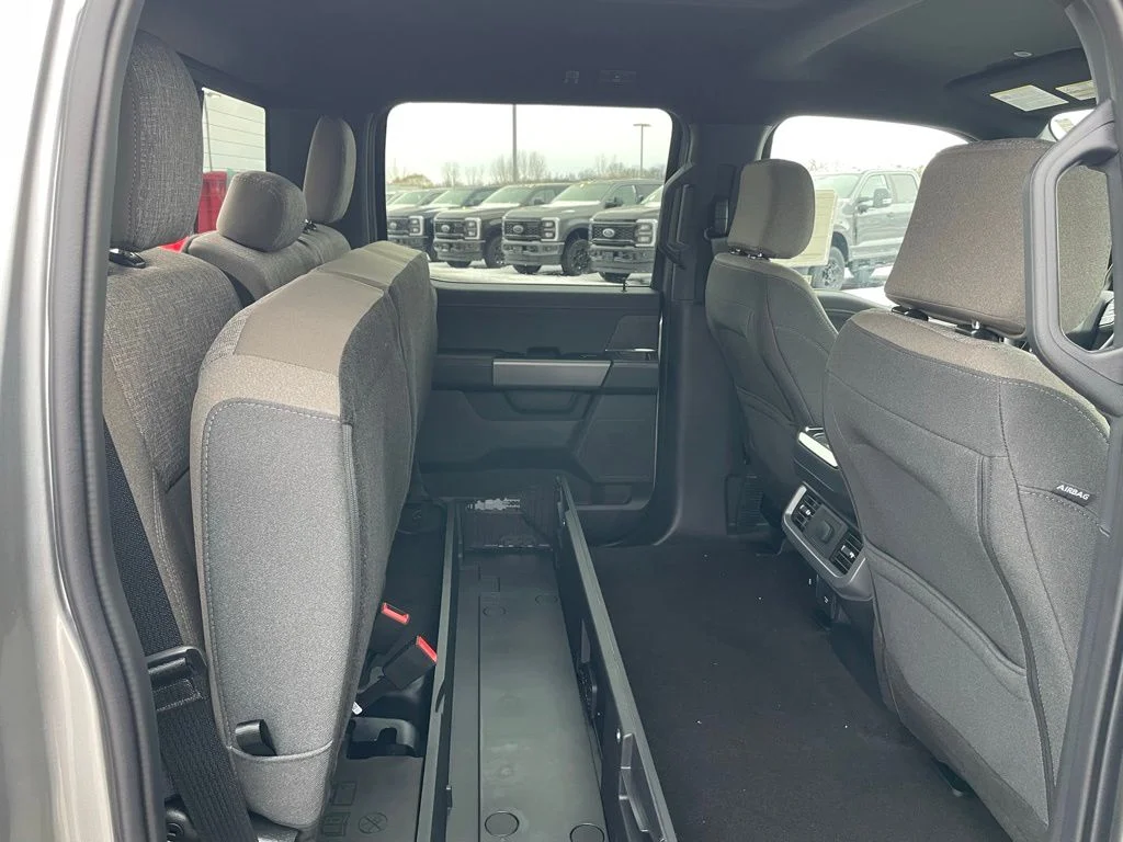 2025 Ford F-150 XLT - Photo 59