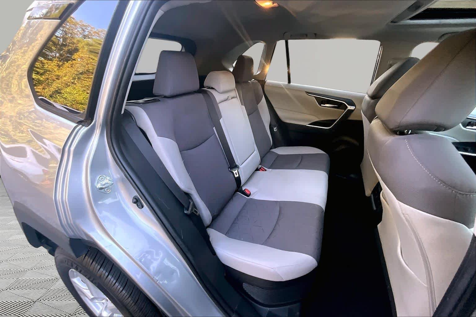 Used 2021 Silver Sky Metallic Toyota Hybrid XLE image 20