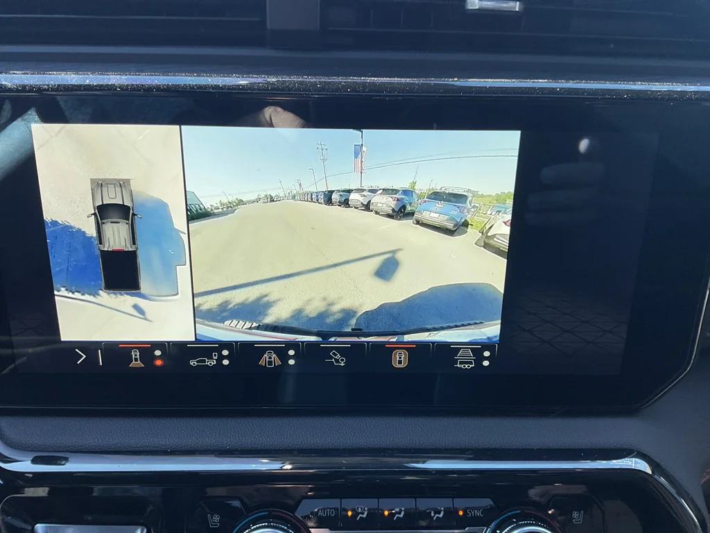 Used 2025 Onyx Black GMC AT4 image 27