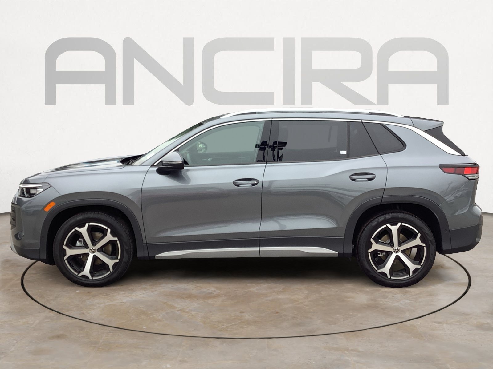New 2026 PLATINUM GRAY Volkswagen SE image 5
