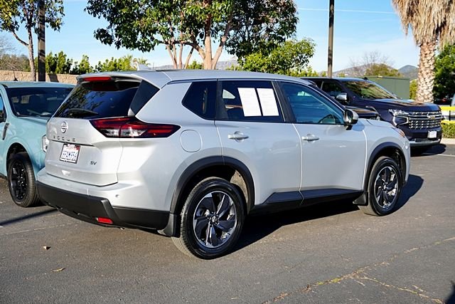 Used 2024 Silver Nissan SV image 7