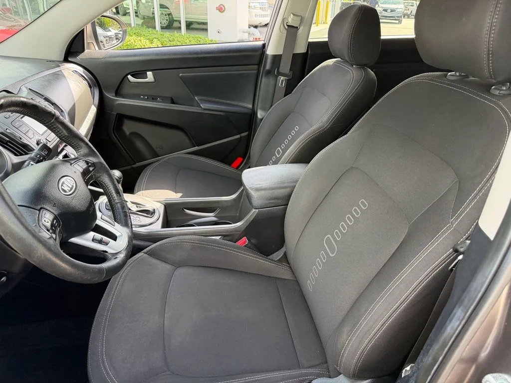 Used 2012 Silver Kia EX image 10