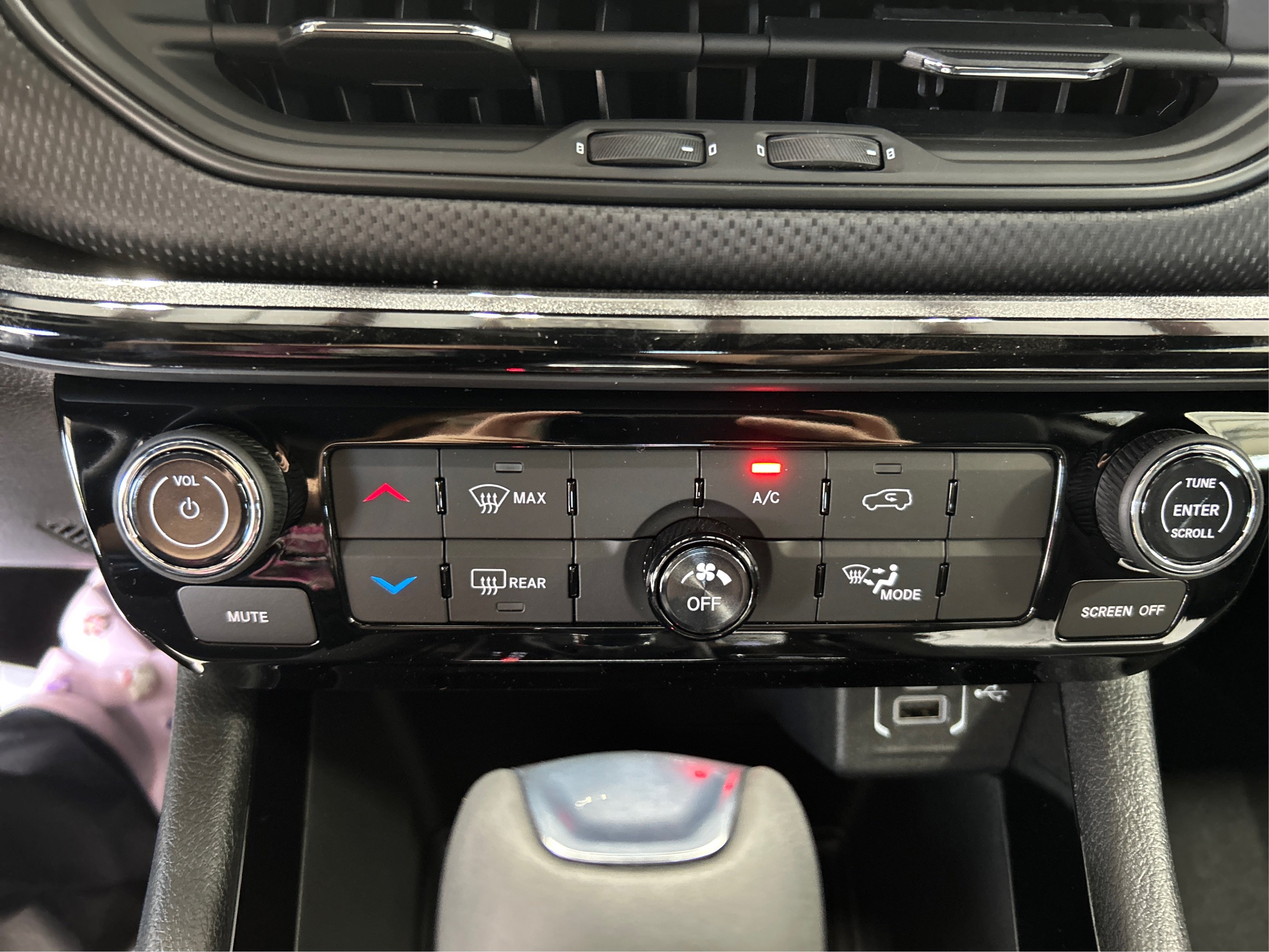 New 2026 Fathom Blue Pearl Coat Jeep Latitude image 27
