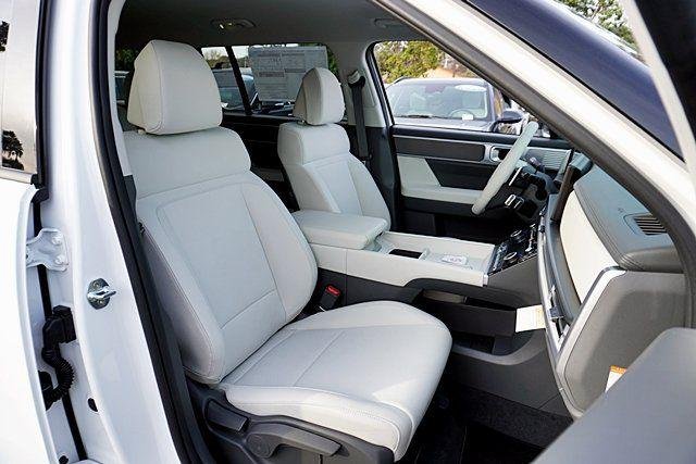 2026 Hyundai Santa Fe SE - Photo 16