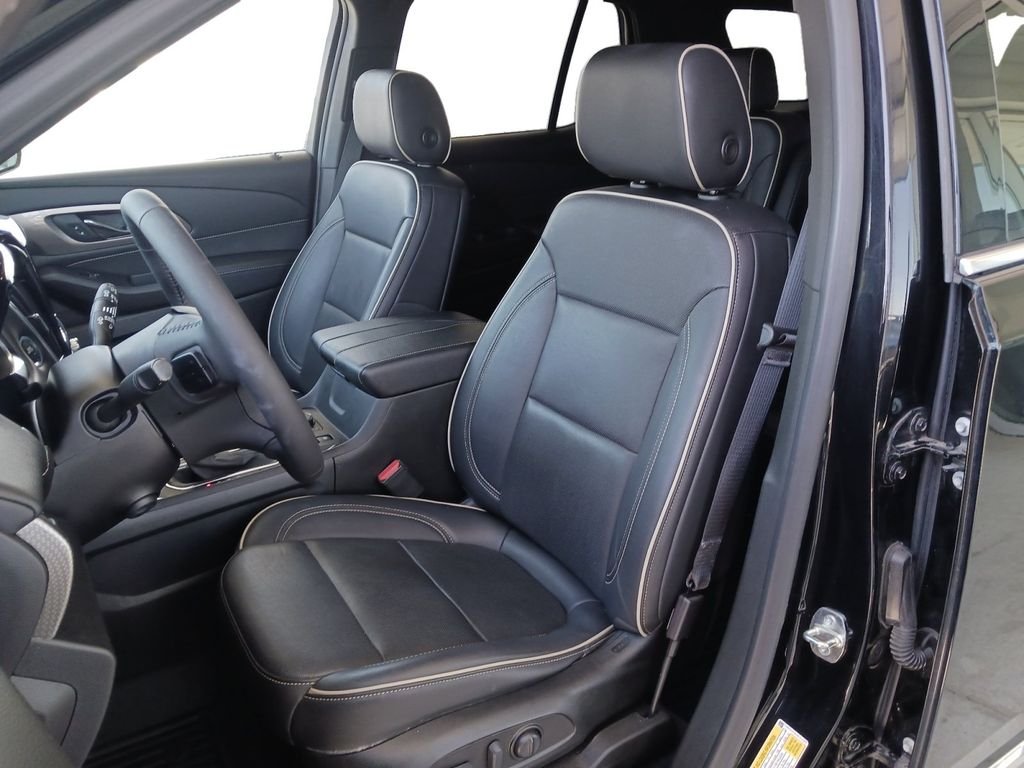 Used 2022 Black Chevrolet Premier image 26