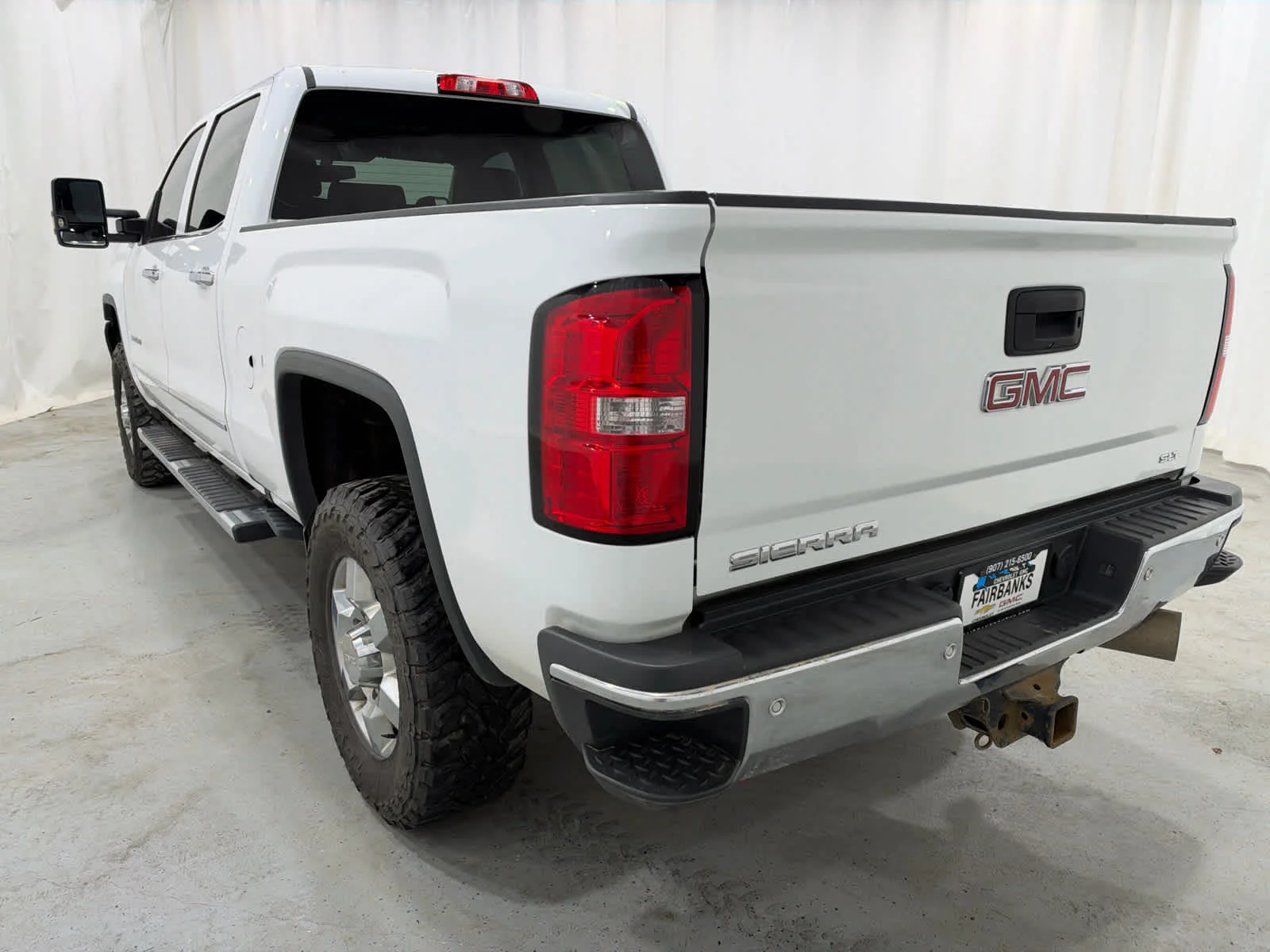 Certified Used 2018 SUMMIT WHITE GMC SLT image 3