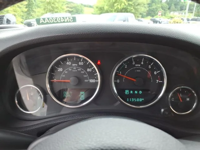 Used 2015 White Jeep Unlimited Sport image 21