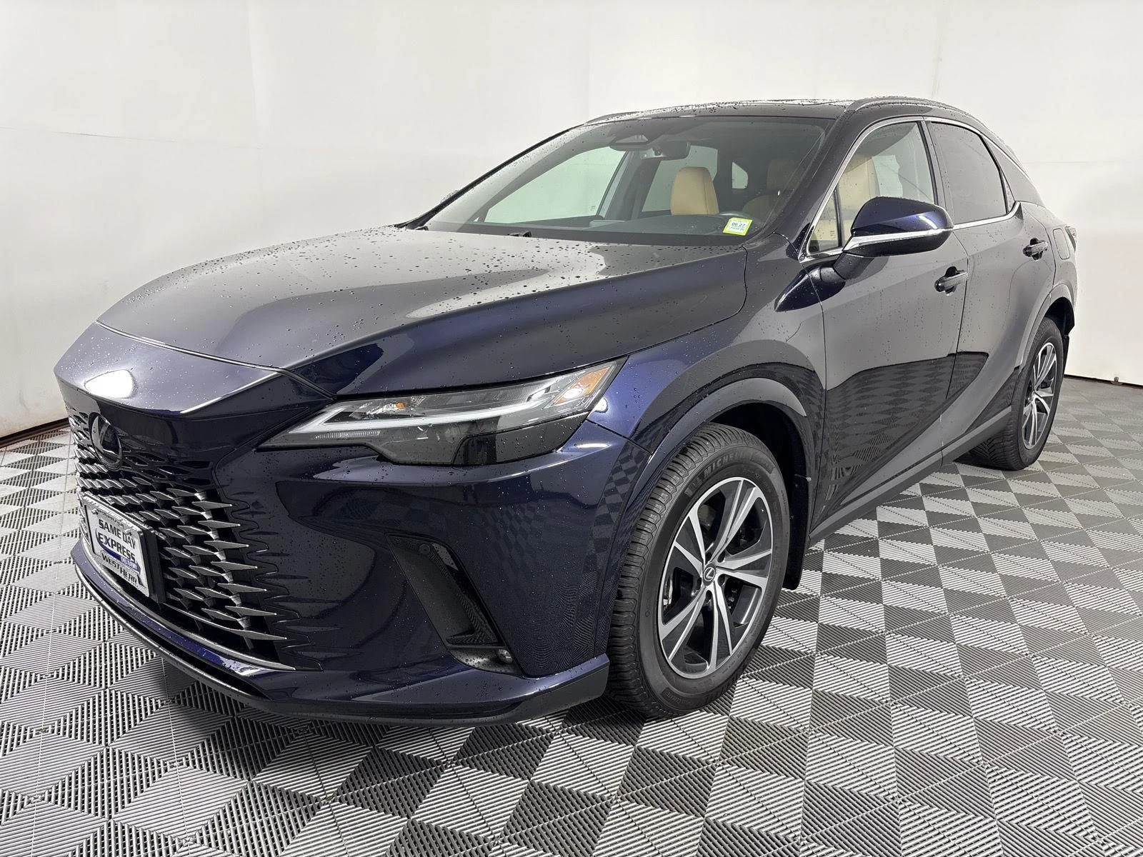 Used 2025 Nightfall Mica Lexus Premium image 3