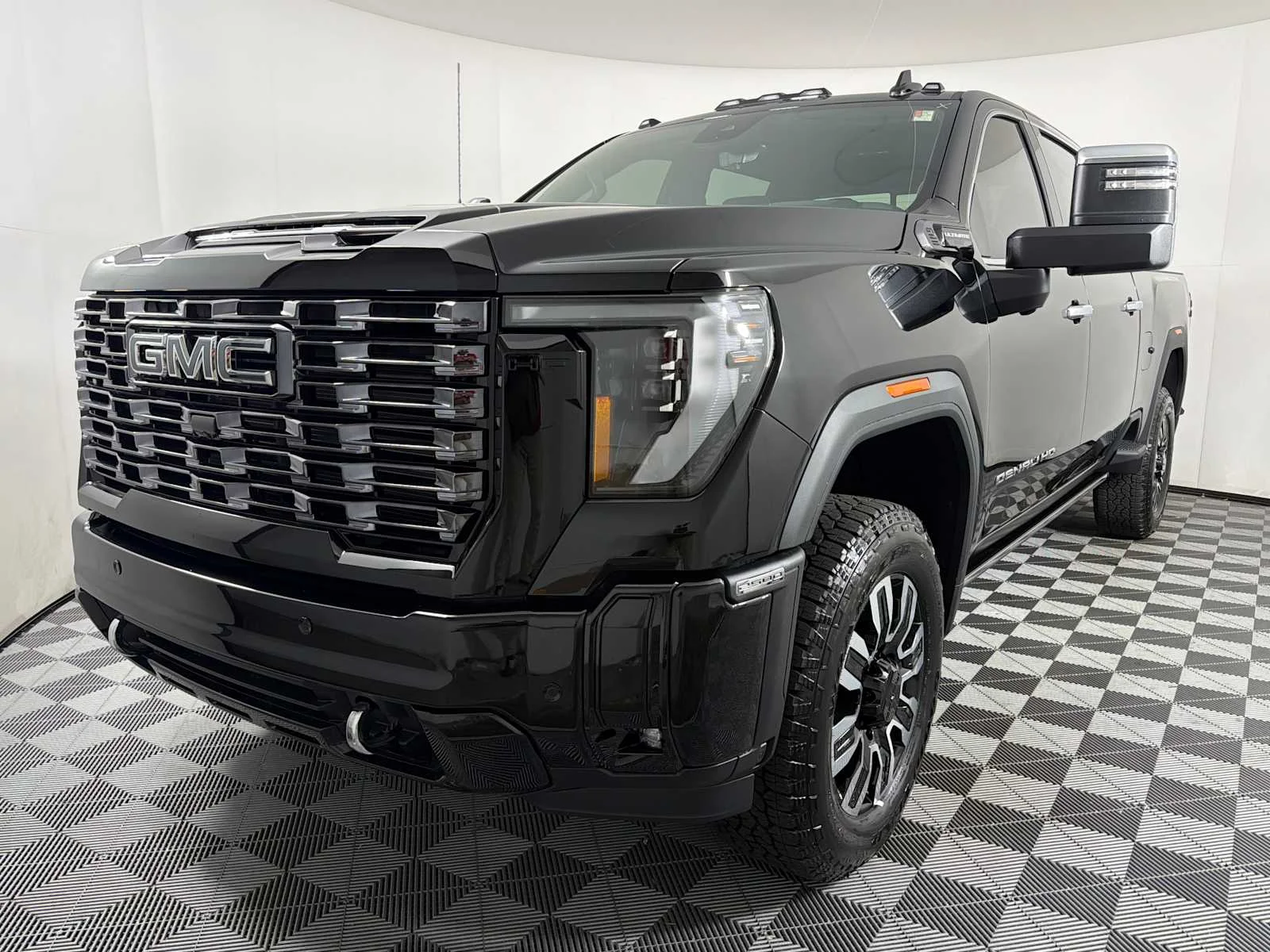 New 2026 Onyx Black GMC Denali Ultimate image 3