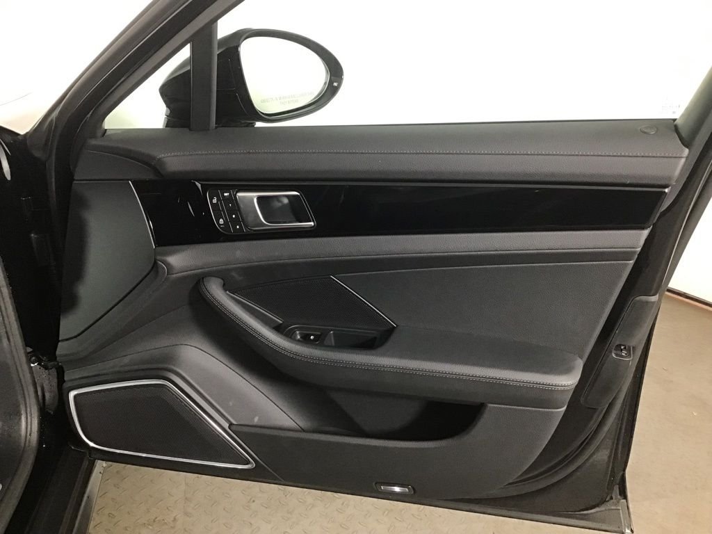 Certified Used 2023  Porsche 4 image 20