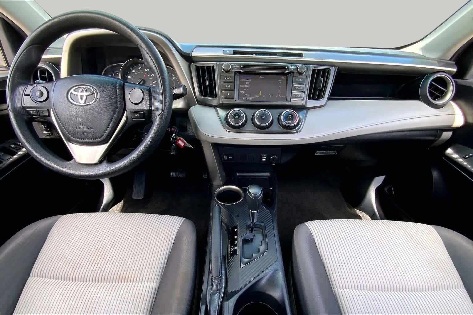 Used 2015 Classic Silver Metallic Toyota LE image 15