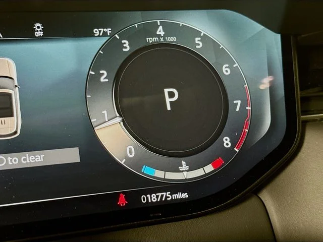 Used 2025 Gray Land Rover SE image 13