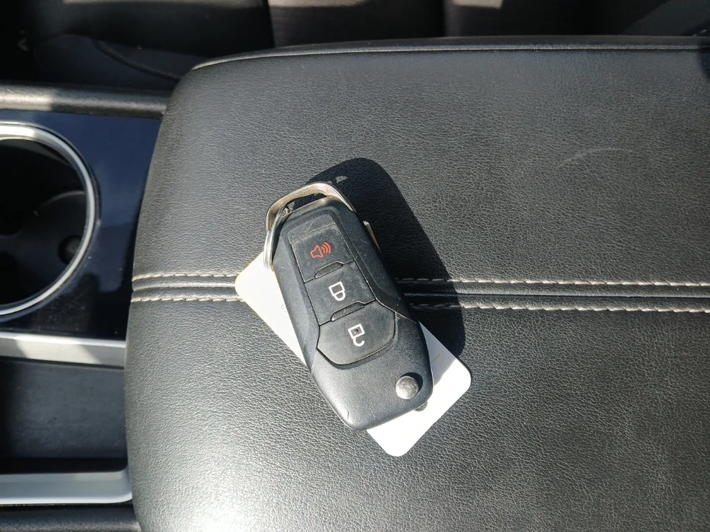 Used 2024 Super Black Nissan 2.5 SV image 13
