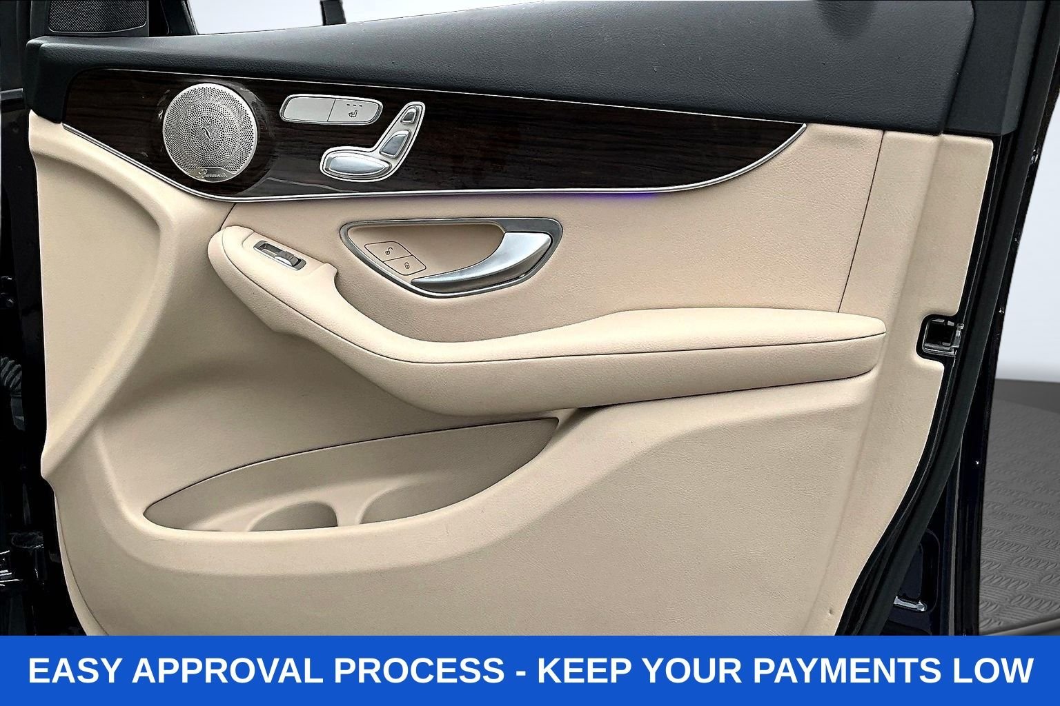 Used 2021 Blue Mercedes-Benz GLC 300 image 34