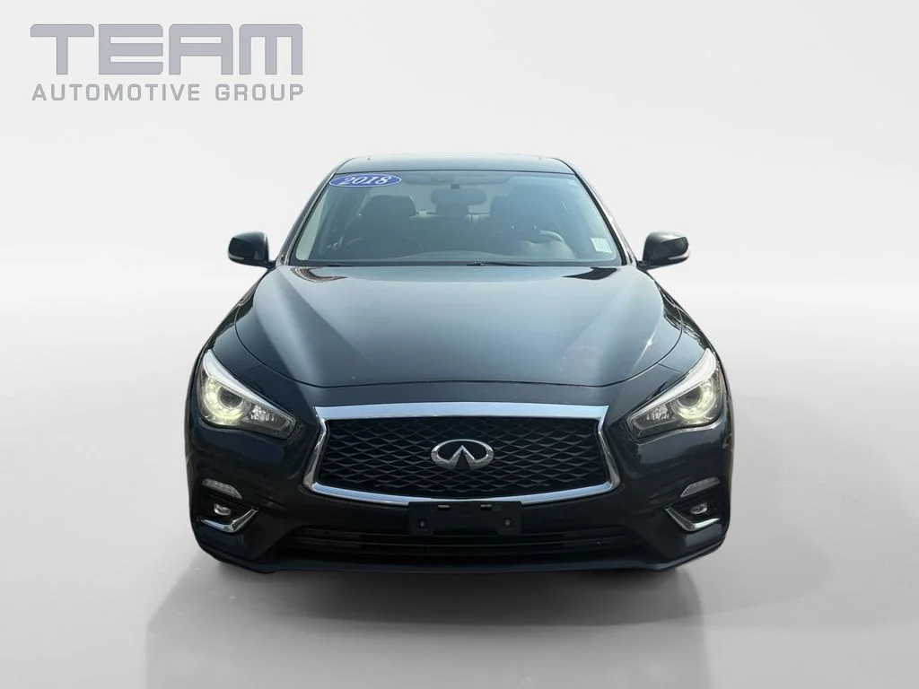Used 2018 Black INFINITI 3.0t LUXE image 2
