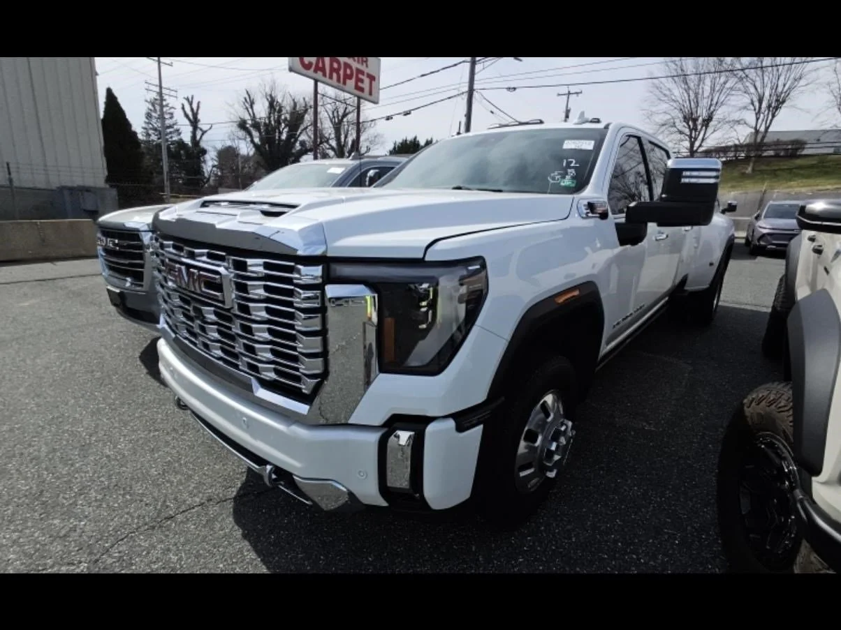 Used 2024 Summit White GMC Denali DRW image 1