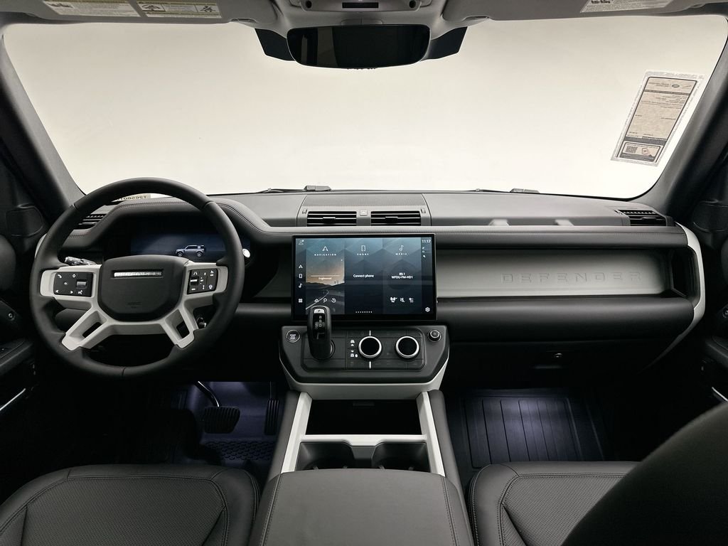 New 2026 Santorini Black Metallic Land Rover S image 8