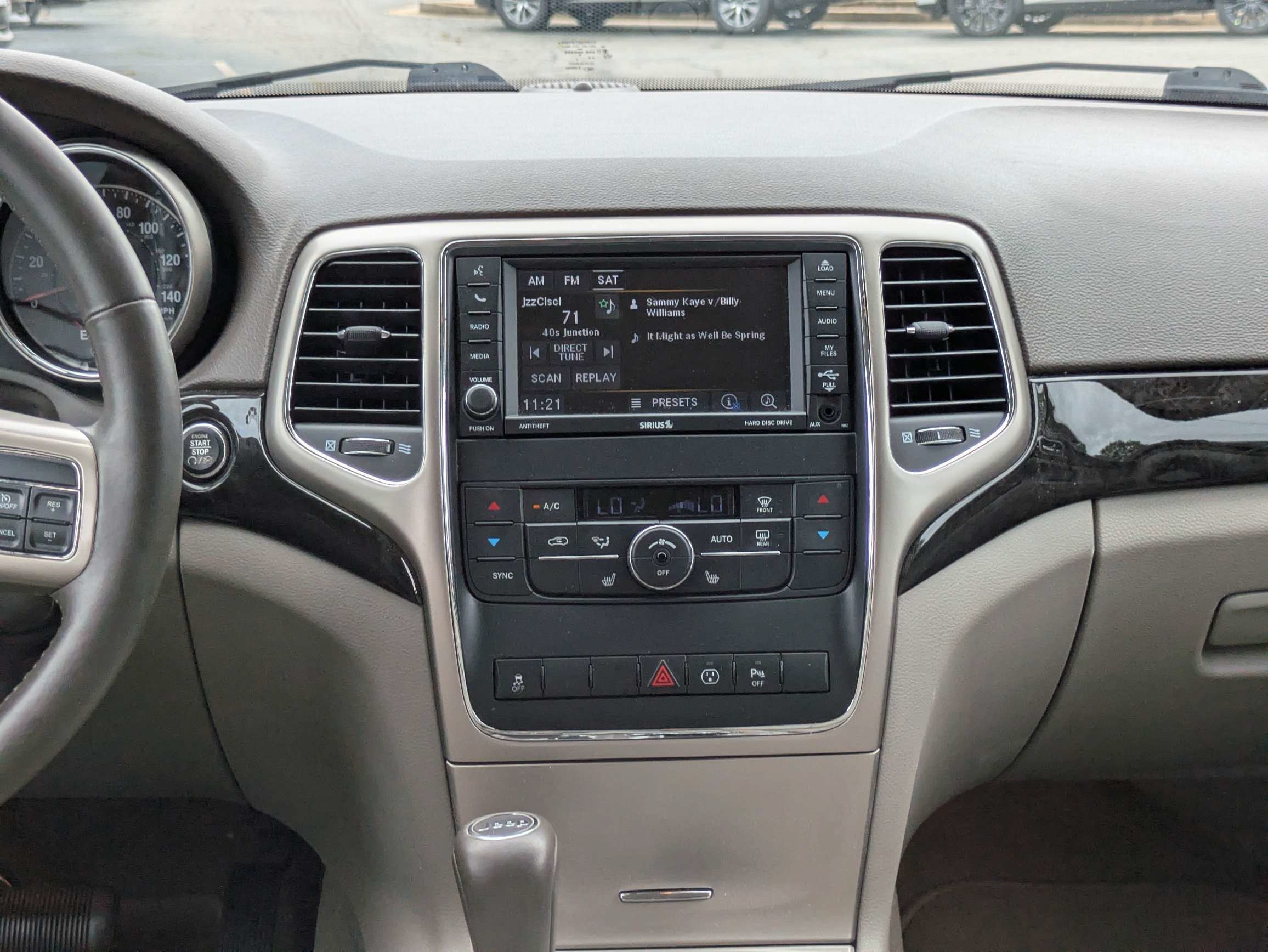 Used 2013 Gray Jeep Laredo image 14