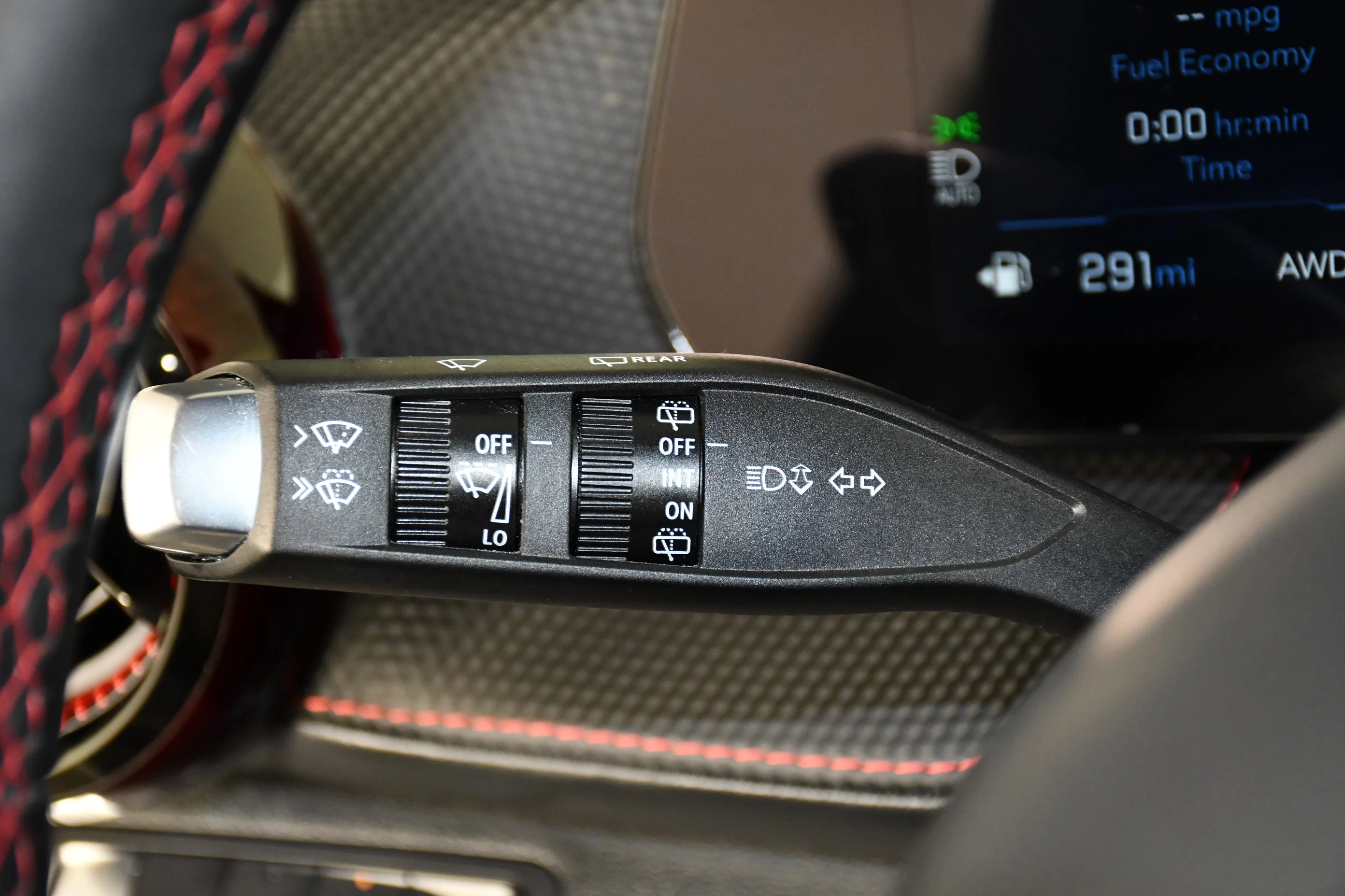 Used 2025 Sterling Gray Metallic Chevrolet AWD RS image 22